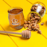 A Match Made in Nature: The Benefits of Combining Honey and ...