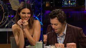 Harry styles and kendall jenner are serious couple goals in these matching outfits. Harry Styles Avoids Spilling His Guts To Kendall Jenner Cnn Video