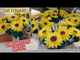 Jangan lupa untuk bookmark dan share gambar bunga matahari dari plastik ke media sosial saudara, supaya. Cara Membuat Bunga Matahari Dari Plastik Kresek Youtube Bunga Matahari Menggambar Bunga Matahari Gambar Bunga