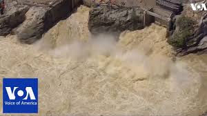 The project generates 11,098 direct jobs, as of march 21. Nearly 5 000 Evacuated In Colombia After Troubles At Dam Youtube