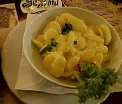 Zkuste tento recept, který se v naší rodině traduje už dlouhá léta. Lehky Bramborovy Salat Picture Of Palffy Etterem Gyor Tripadvisor