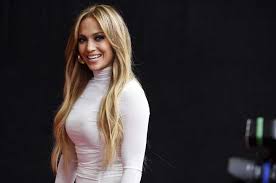 Jennifer lopez cries as she shares an emotional birthday speech while embracing her sister lynda lopez on lynda's 50th birthday. Jennifer Lopez Sign Multi Year Production Deal With Netflix The Tribune India