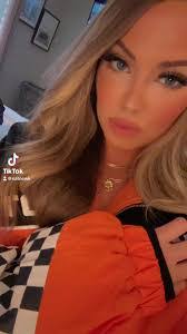 Natalie Barnhart's Instagram, Twitter & Facebook