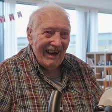 Han brukte 73 år av livet sitt på «Kjøtteinen». No er Leif Nilsen (102) død 