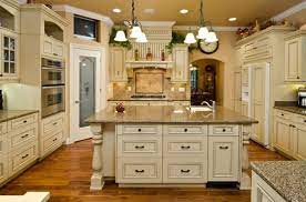 Classic Kitchen Cabinet Colors Antique White Kitchen Antique White Kitchen Cabinets Classic Kitchen Cabinets
