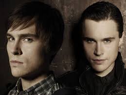 Blair underwood and desiree dacosta married in 1994. The Following Actor Has To Film Every Scene Twice To Play Twins News The Suburbanite Akron Oh