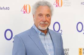 Tom jones has admitted he feared he would 'never sing again' after his wife linda's tragic death in the voice star said he has been supported by his family, with his son mark and his grandchildren. Tom Jones Says He Was Misquoted As Saying His Wife Has Lost Her Spark She S A Strong Person London Evening Standard Evening Standard