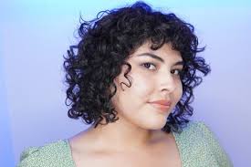 4 Ways to Style With Refresh Dry Shampoo