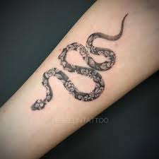 More Snakes Forever Thank You Aliza Tattoo Tattoos Goldenruletattoo Goldenruletattoocamelback Snake Snak Snake Tattoo Design Tattoos Snake Tattoo
