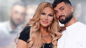 Georgina fleur (real name georgina bülowius; Sommerhaus Der Stars Schubsen Spucken Streitereien Andreas Robens Und Kubilay Ozdemir Rasten Betrunken Aus Bunte De