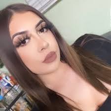 Amanda Yvette's Instagram, Twitter & Facebook