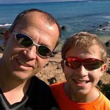 Rob Chambers (@spacetimeglitch)