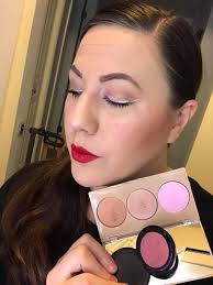 What is the best contour and highlighter palette for beginners?
