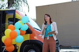 Woodland community welcomes 'BeeLine' transportation service with ribbon  cutting ceremony