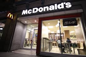 Mcdonald s is an american hamburger and fast food restaurant chain. I Spent A Friday Night Inside The Rideau Mcdonald S The Fulcrum