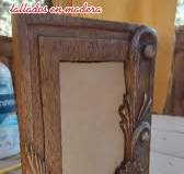 Marcos de fotos tallados a mano: pura vida en madera