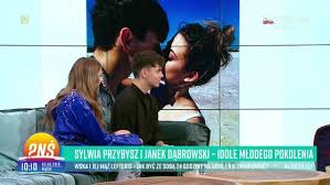 Gdybym przez chwilę trzymać w garści cały ten świat, abym razem z tobą mógł zobaczyć milion gwiazd. Tvp Pl Telewizja Polska S A