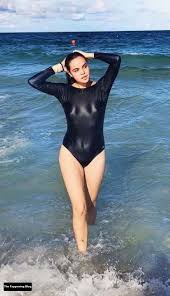 Bailee Madison Nude - 83 photo