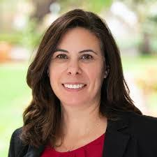 Carrie Reilly's Instagram, Twitter & Facebook