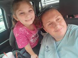 Hi! I'm looking to babysit/petsit during thanksgiving/winter break while  i'm at home from college in Huntsville. I am a freshman at UAB currently  pursuing pre-OT and I have babysitting and childcare experience.