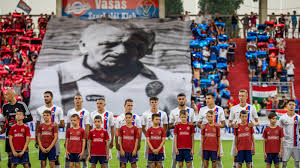 Az alábbi táblázat részletesen bemutatja a vasas sc készletgyártókat és ingszponzorokat évenként vezető edző. Eladtak A Vasast Nagy Tervekkel Kezd Munkaba Az Uj Tulajdonos Rangado