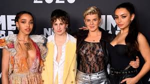 Thanks for a good memory livenation. Dancing On My Own The Story Behind Robyn S 2010 Sad Banger Bbc News