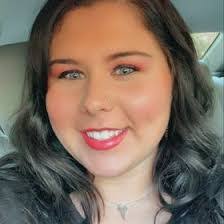 Kellie Everett's Instagram, Twitter & Facebook