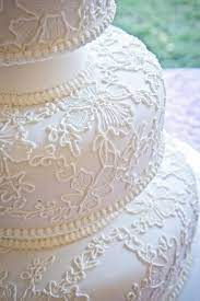 Hand Piped Flower Design On A White Rolled Fondant Wedding Cake Timeless Elegance Photo Courtesy Fondant Wedding Cakes White Wedding Cakes Rolling Fondant