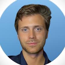 Pat Wakefield's Instagram, Twitter & Facebook