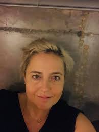 Stephanie Moffatt's Instagram, Twitter & Facebook