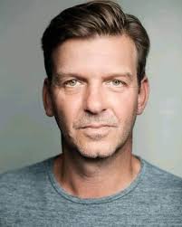 I heard people don't watch "midsomer murder" anymore.. do I still have fans  🌺💥