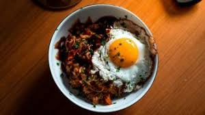 Tidak hanya mudah untuk dibuat, tapi rasanya juga sangat lezat. Pedas Asam Gurih Ini Resep Nasi Goreng Kimchi Ala Negri Ginseng