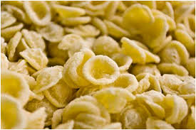 Cuocete le orecchiette fatte in casa in abbondante Gravina In Puglia Orecchiette Fatte In Casa