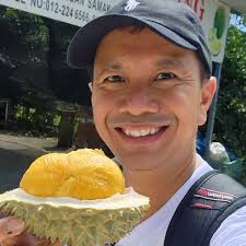 Kebiasaan Makan Durian Mentah di Thailand