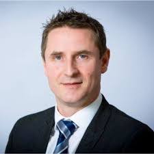 Dennis Kemp's Instagram, Twitter & Facebook