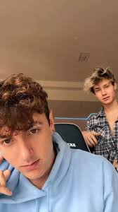 we did the look to the new version @jadenhossler