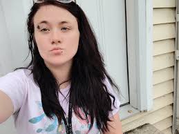 What are some good makeup and skincare tips for acne-prone skin?