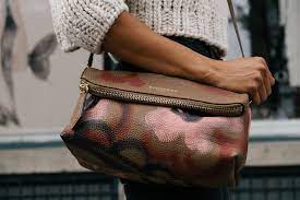 Of the most recognized handbag brands in india, founded by nina lekhi in 1990. 15 Top Stylish Handbag Brands In India