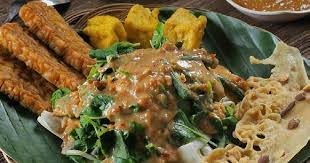Nasi pecel merupakan hidangan yang populer di tanah air terutama di wilayah jawa tengah, yogyakarta dan jawa timur. Nasi Pecel Mbak Toety Kota Mojokerto Jawa Timur Fotos En Nasi Pecel Mbak Toeti 21 Tips Rahmat Wahyu