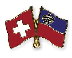 ˈlɪçtn̩ˌʃtaɪ̯n] (amtlich fürstentum liechtenstein) ist ein binnenstaat im alpenraum mitteleuropas und der sechstkleinste staat der erde. Flaggen Und Fahnen Pins Schweiz Liechtenstein