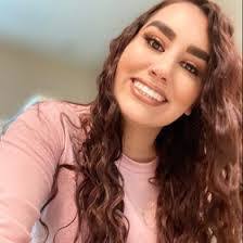 Ana Rubi's Instagram, Twitter & Facebook