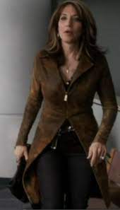 Katey Sagal S Leather Coat From The Sons Of Anarchy Pilot Leather Coat Leather Jacket Style