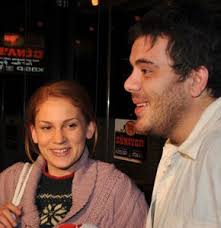Öyle bir geçer zaman ki dizisinin aylin'i farah zeynep abdullah ile çok güzel hareketler bunlar programıyla adını duyuran genç oyuncu eser yenenler, önceki gün i̇stinye park'ta görüntülendi. Ol De Daha Cok Goruselim