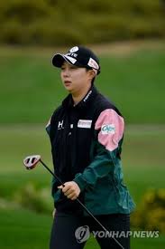 Hyo joo kim capitalised on a costly finish from hannah green to snatch victory at the hsbc women's world championship in singapore. Park In Bi First 1r 6 Par Par Leader In This Year S First Tournament Kim Hyo Joo 1st Place 2nd Place Fucaa