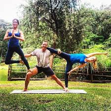 Edgard Sj Yoga Challenge Poses 3 Person Yoga Poses Acro Yoga