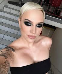 A(z) toth gabi című videót njpiktor nevű felhasználó töltötte fel a(z) zene kategóriába. Uj Fotokon Mutatta Meg Magat A Terhes Toth Gabi