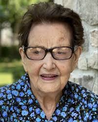 Obdulia Mendez's Instagram, Twitter & Facebook