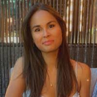 Stephanie Hockley's Instagram, Twitter & Facebook