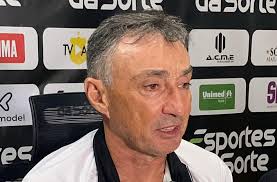 Roberto Fonseca fecha ciclo no ABC e renovação depende da diretoria