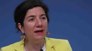 Lagos Weber emplaza a vocera (s) por dichos de "mal precedente" en  destitución de Allende: "Generan confusión"